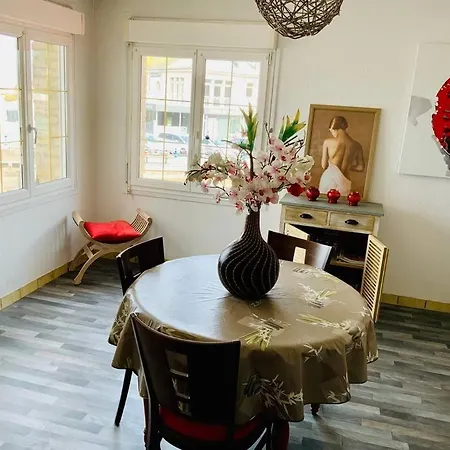Apartment Les Jetees Vue Port-en-Bessin-Huppain